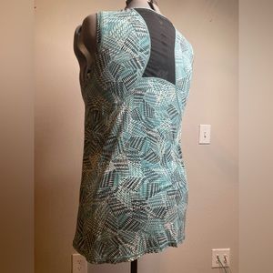 LulaRoe “Rise Strong” size Large Patterned Blue tank top